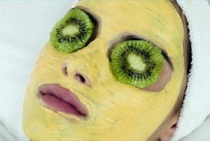 Kiwi-Fruit-Avocado-And-Honey-Face-Mask