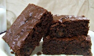 Hindistan Cevizi Unu ile Yapılmış Browni