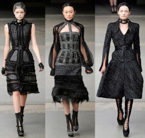 sarah-burton-for-alexander-mcqueen-gothic-fashion