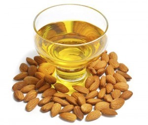 7b6c5_SWEET-ALMOND-OIL-FEATURED-IMAGE