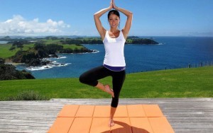 girl-doing-yoga-closeup-image-1024x640