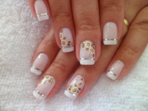 ongle-en-gel-avec-dessin-2