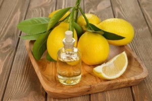 vine-vera-cleaning-with-essential-oils-lemon